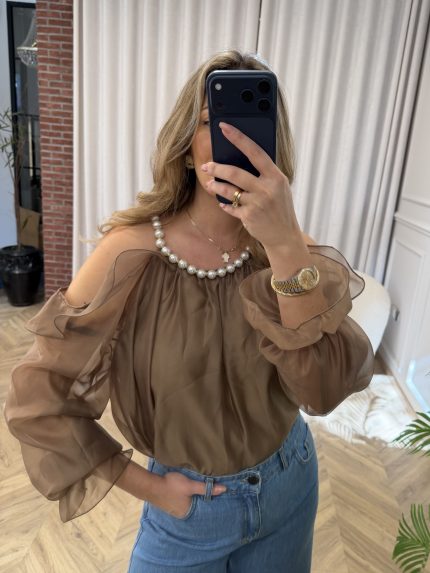 Pearl Ruffle Top – Brown